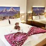 Hotel Edel Weiss
