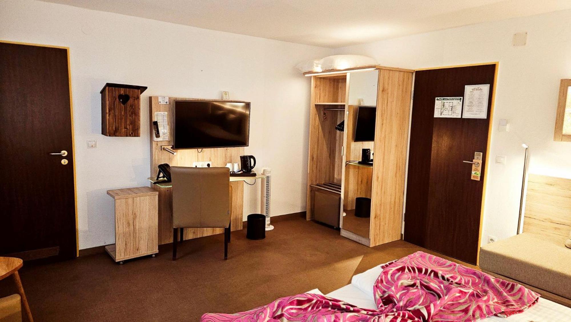 Edel Weiss Hotel
