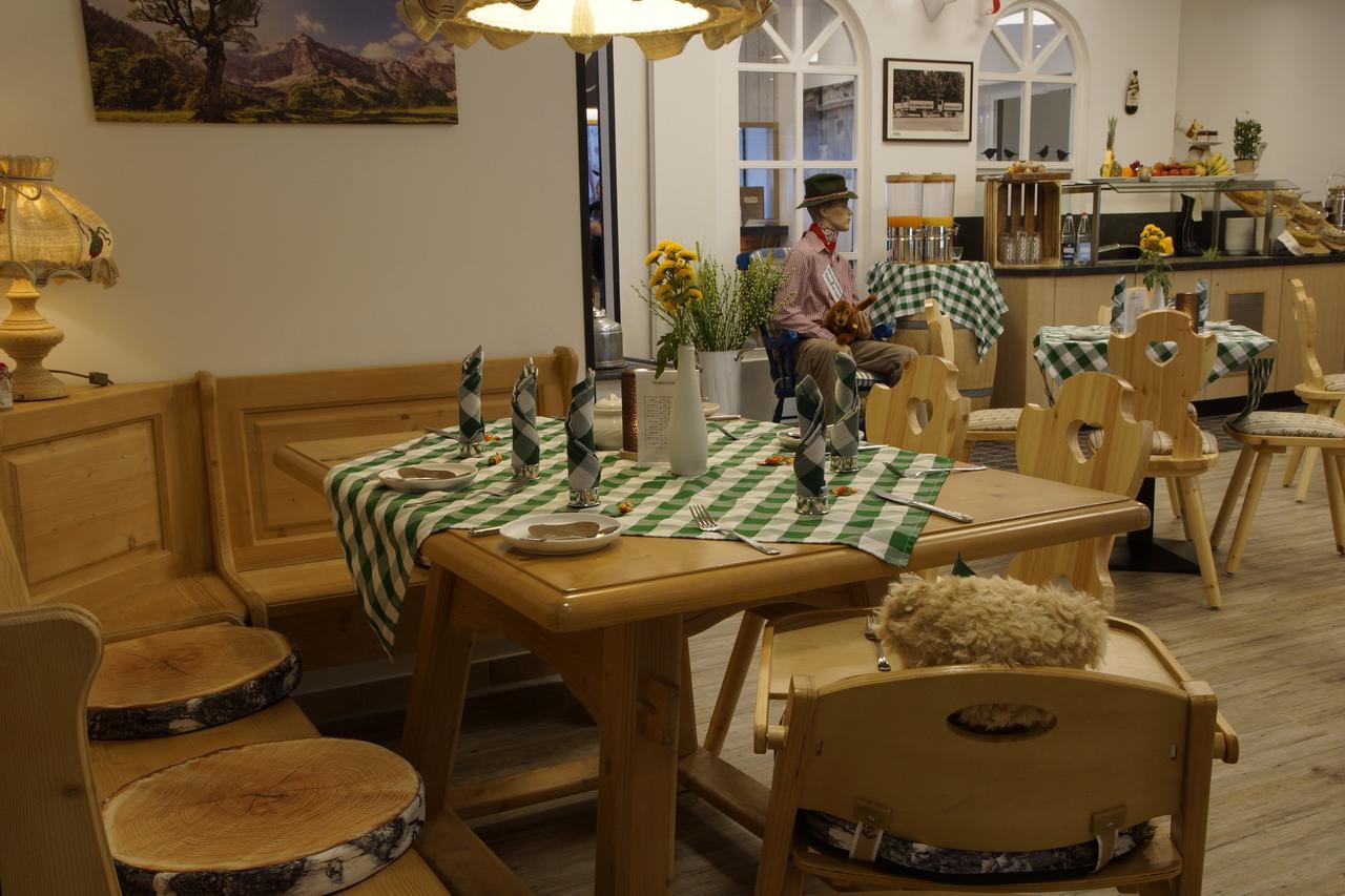 Edel Weiss Hotel