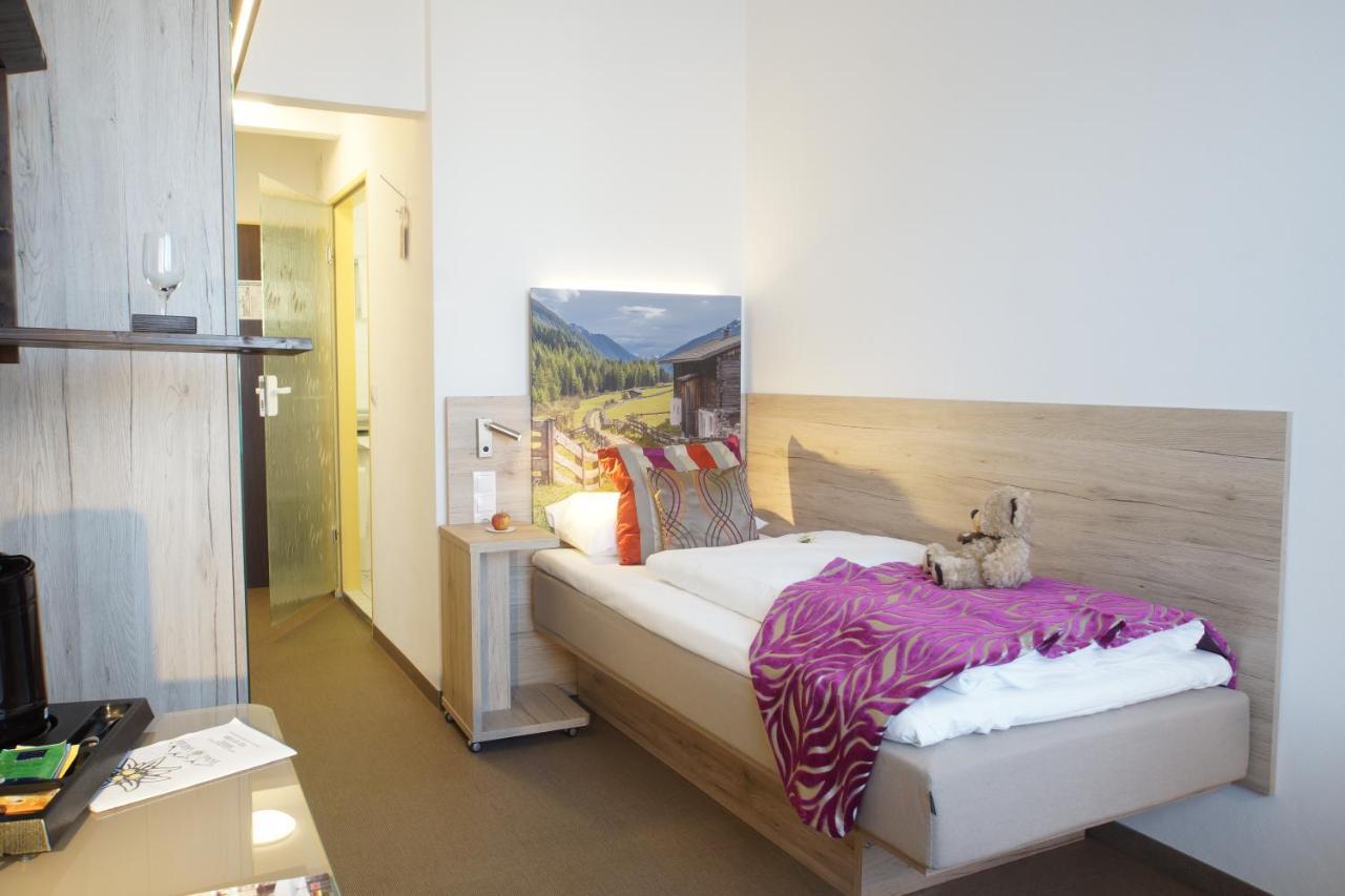 Hotel Edel Weiss 4*